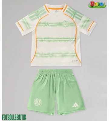 Celtic Tredjeställ Barn 2025-26 Kortärmad (+ Korta byxor)